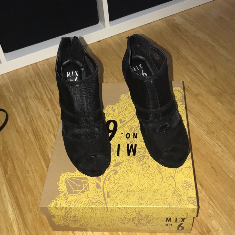 MIX NO.6 Black Heels